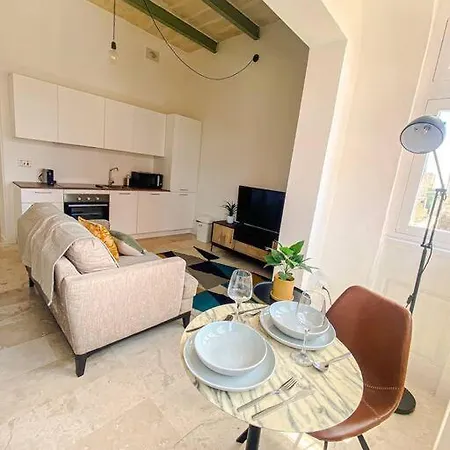 Designer Furnished - Entire 1b By Solea
