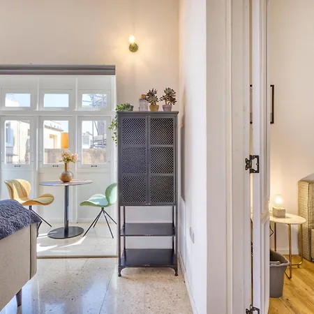 Maltese 1b With Traditional Balcony By Solea Apartament *