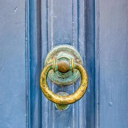 Apartment Maltese 1b With Traditional Balcony By Solea
