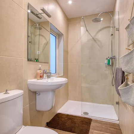 شقة Maltese 1b With Traditional Balcony By Solea